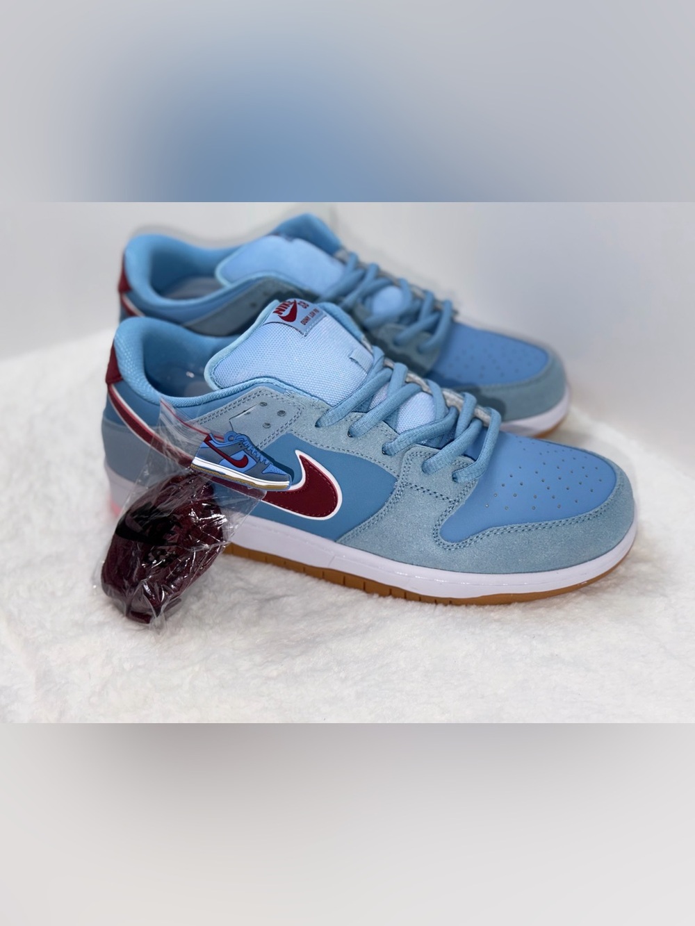 Nike Light Blue and Maroon Low-Top Sneakers